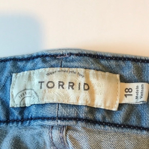 Torrid Boyfriend Distressed Jeans Size 18 - Picture 4 of 13